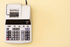 Calculatrice vintage : comment fixer ses tarifs en tant que traducteurs